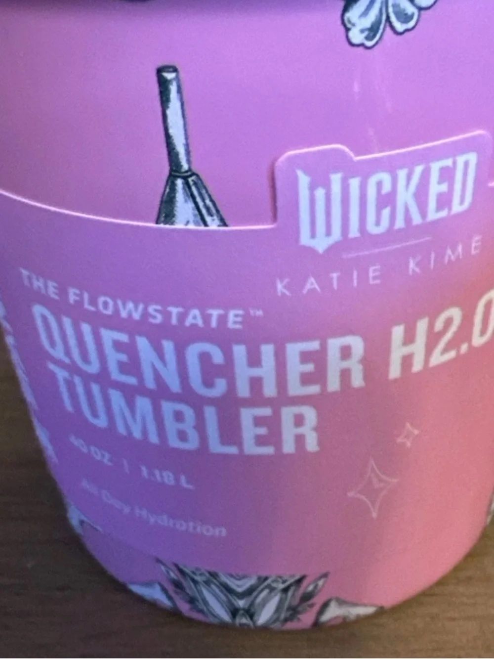 NEW Stanley x Wicked For Good 40oz Quencher Tumbler H2.0 Ozian Reprise Pink NWT - Picture 3 of 6